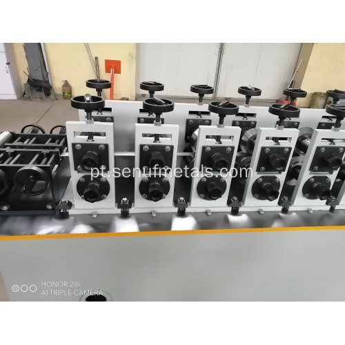 Máquina de formação de rolo de purlin CUZ 120 M / min